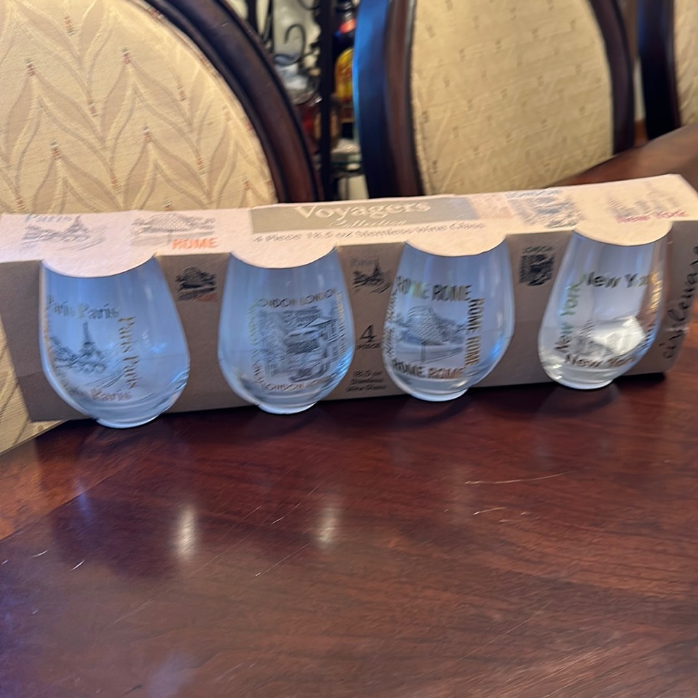 Set of Stemless Wine Glasses